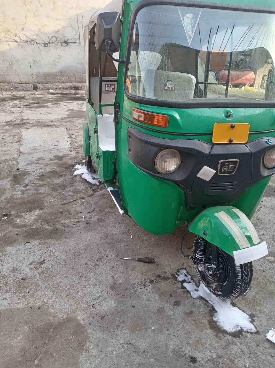 سلام عليكم تكتك البيع 22 كفاله  كشره ومكينه رقم ذي قار مكان دوايه خابر وتدلل ***********
