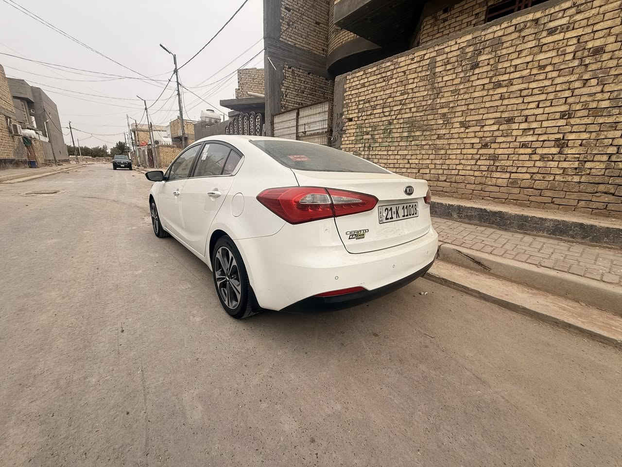 كيا سيراتو خليجي 
-مديل 2014
-فول مواصفات  
-تحكم  سترين جهتين
-مري شفط
-تبريد قطعتين
-لدات امامي خلفي 
تبريد خلفي-
-حساست امام خلفي
-ويل كروم 
-تخم تاير

-مكينه 1600 دووش 

كفاله السياره

المكان الدوانيه
***********
