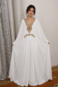 فساتين بنات • جديدة • للبيع