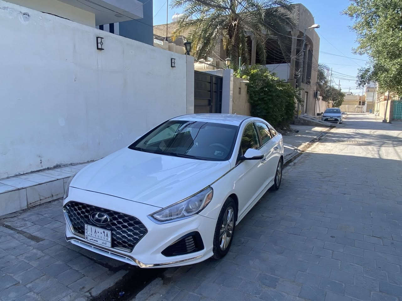 سوناتا 2019
محرك 2.4GDI
عداد المسافة 90 م
حادثة جاملغ وطرف البنيد اقل من شبر و يم قبق البانزين
بدون ايرباك
تبريد بيانو 
بصمة
رادارات جانبية 
كامرا دواره 
شاشة كبيرة
شحن لاسلكي 
هيتر ستيرن 
تدفئة كشنات
قطعتين تبريد امامي خلفي
السعر 135 و بيها مجال بسيط 
مكان السيارة النجف

للاستفسار 
***********
