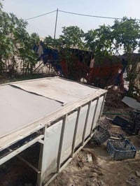 محجر للبيع • ٨٠ • مجال قليل