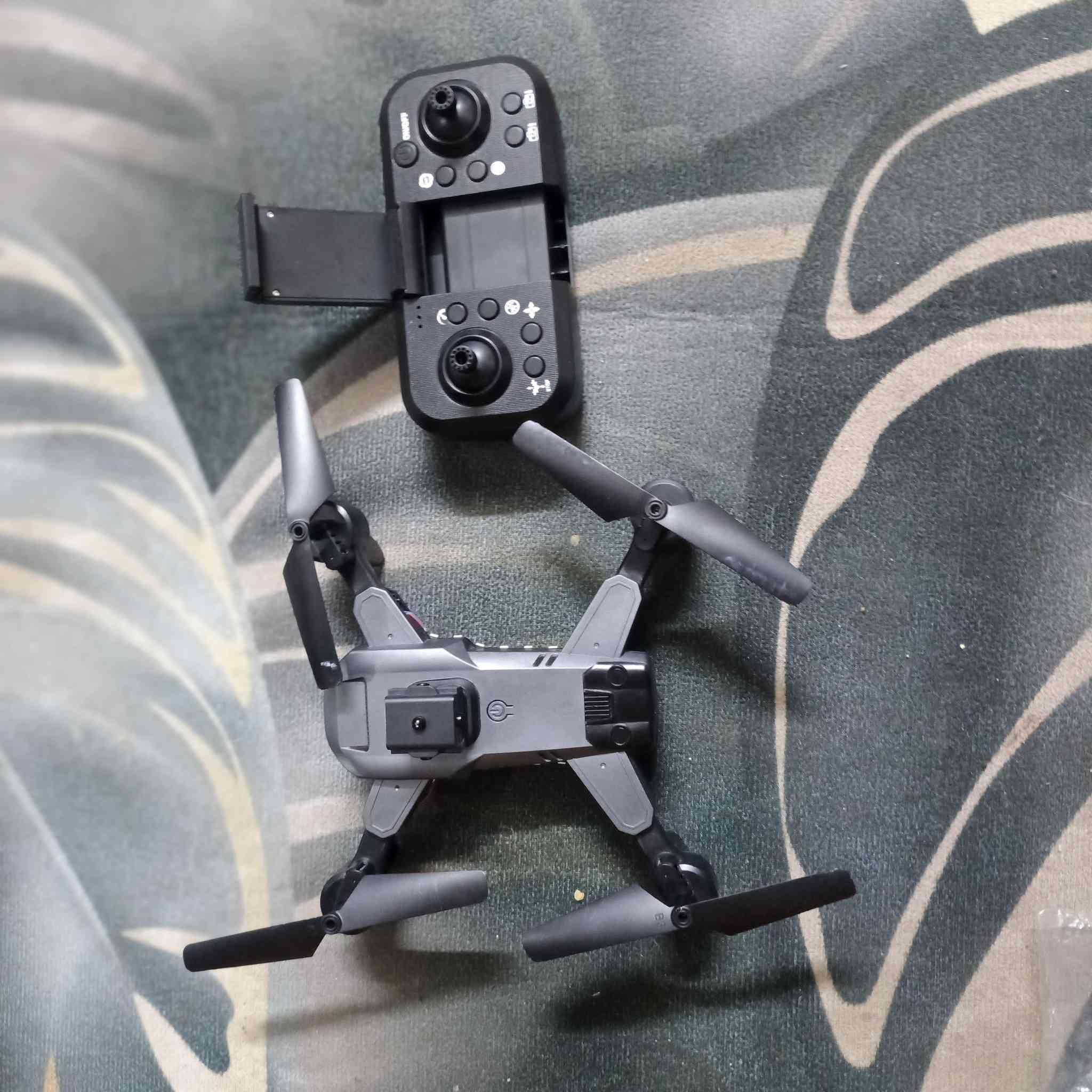 درون فول مواصفات  لبيع اسمه DM99 DRONE كامله ما ناقصه اي  شي تصوير 4k  خاص او هاذه الرقم بي واتساب ***********
