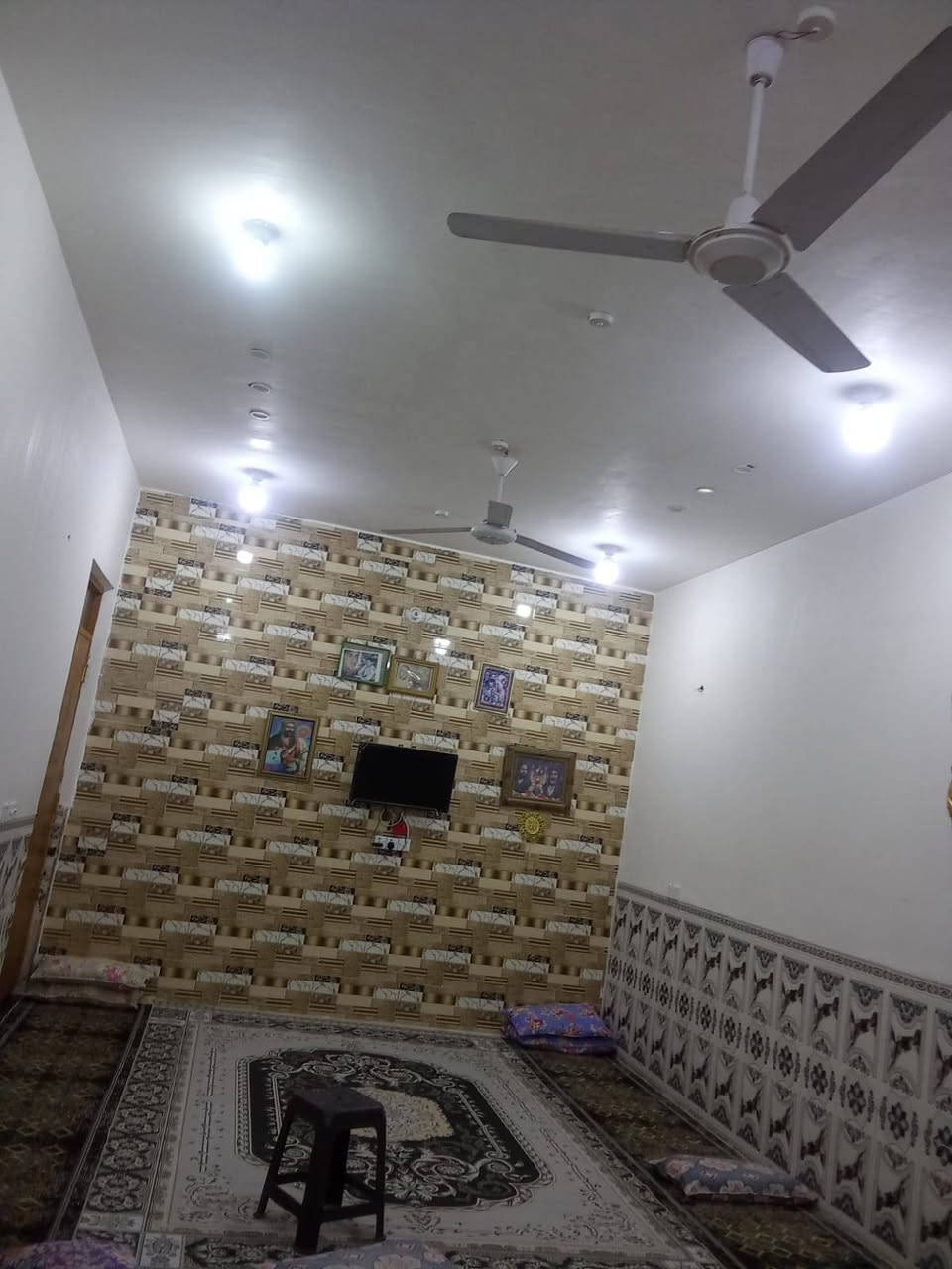 بيت طابو صرف للبيع أو المراوس بمساحة 300 متر
📍 الموقع: حي الحرية قرب مجمع الماء

يتكون من:
غرفتين، استقبال، مطبخ، وصالة. صحيات خارجية

البناء درجة أولى طابوق و السقف صب  .

للاستفسار مراسلة بوابة الزبيدية للعقار 
أو الاتصال 
***********
***********

