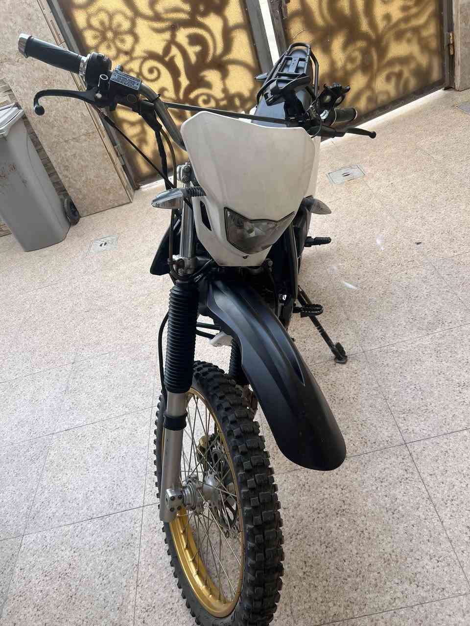 قفاز للبيع مكينه ٢٠٠ مكفول من كلشي السعر مليون وخمسين وبي مجال قليل ***********
