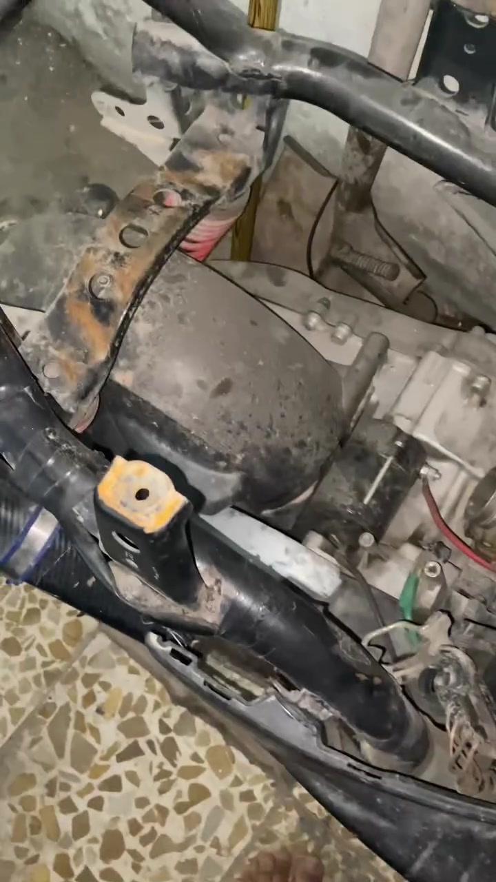 ب١٧٥ قفل كدام عينك الدراجه بيها صوت جواكيج


**إذا كنت صاحب هذا الإعلان وتريد حذفه لأي سبب، رجاءا أرسل رسالة إلى الدعم الفني**