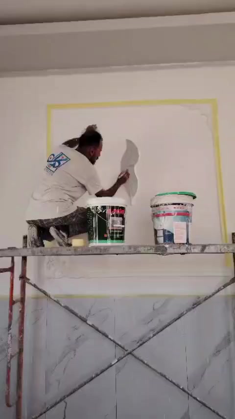 السلام عليكم صباغ متفرغ من الناصريه   لعمل كافه الاصباغ   وترميم المنازل  للاستفسار مراسله الحساب او الاتصال *********** ناصريه فقط
