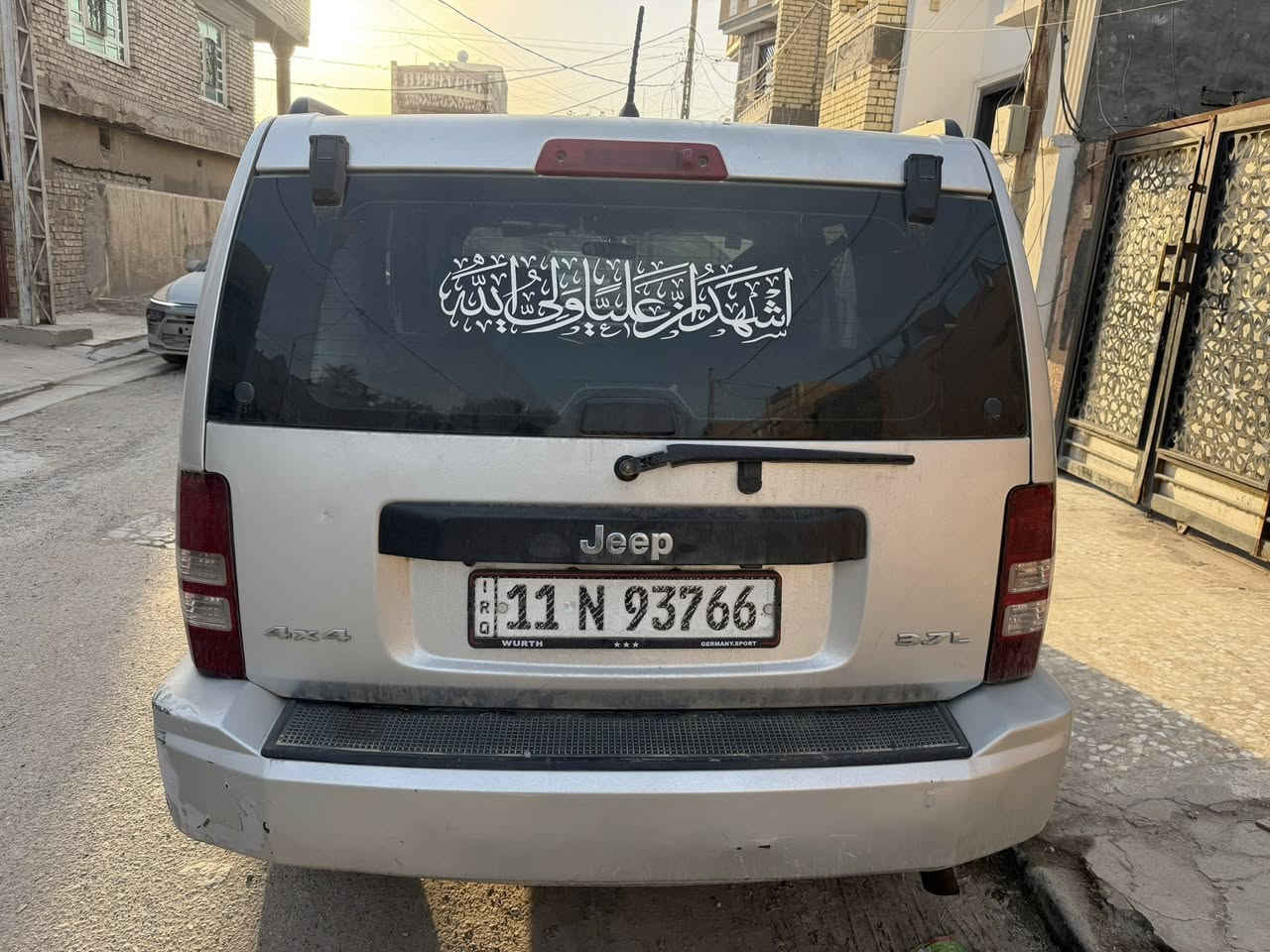 السلام عليكم جيب لبرتي 2008 رقم بغداد عله حادثهة شغاله وتمشي السعر 65 العنوان بغداد الدوره 

‭0773 795 5709‬
