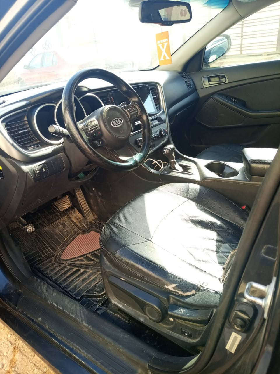 اوبتيما وارد امريكي 2015 ما متواجد على الفيس السعر 105 وبيها مجال ***********
