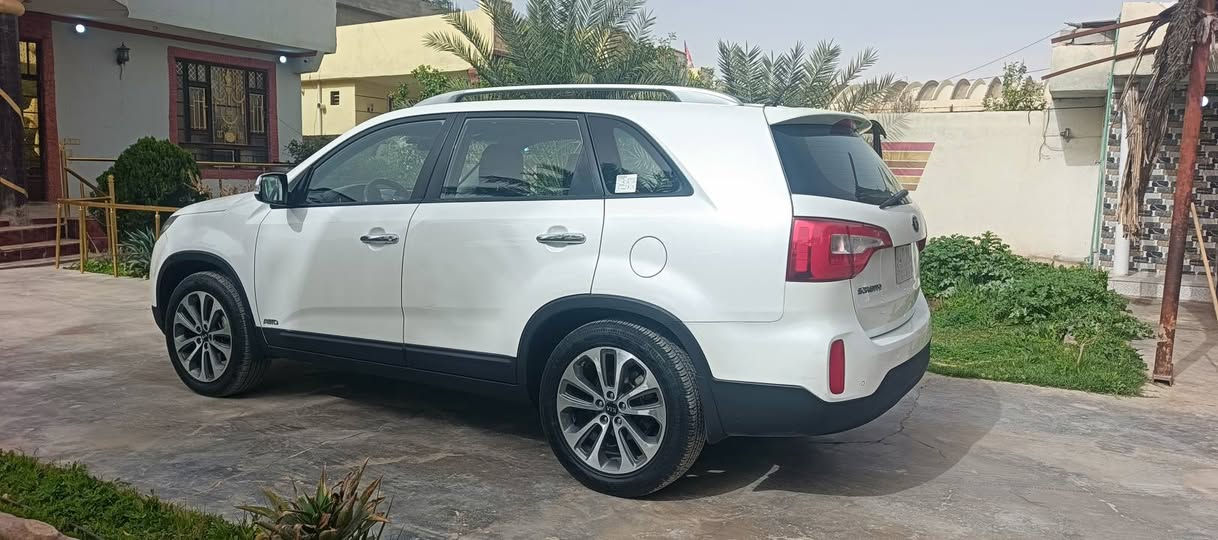 السلام عليكم
سورنتو 2015  بغداد  6سلندر فول مواصفات 
ميحتاج اعددهن 
السعر 175 بي مجال قليل 
بدون ضرر فقط صبغ جامرلغ اثر شخوط  وبيها بارد محدد بالصوره 
محرك كير جيد جدا 
جاهزه بدون اي نقص صدر امامي خلفي جديد  
مكان ديالى  دلي عباس 
*********** وتساب
