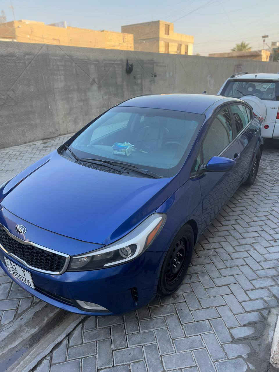 ---

🚗 كيا فورتي 2018 للبيع 🚗

🔹 المكينة: دوش
🔹 القير: أوتوماتيك (AT)
🔹 المكينة والقير بحالة جيدة جداً – ما مفتوحات
🔹 التبريد والتدفئة شغّالة تمام
🔹 جميع الكهربائيات شغّالة
🔹 تحكمات ستيرن
🔹 شاشة أعطال
🔹 صدر وحدادية + تخم تاير
🔹 مواصفات معروفة
🔹 السيارة مرتبة ونصبتها نظيفة

📌 ملاحظة:
حادث خلفي سابق بدون تبديل، بدون صبغ، بدون فتح إيرباغات

📄 رقم إنكليزي دولي
✍️ السيارة بأسمي – التحويل مباشر ثاني يوم

📍 الموقع: بغداد – مدينة الصدر

📞 للتواصل:
***********

---
