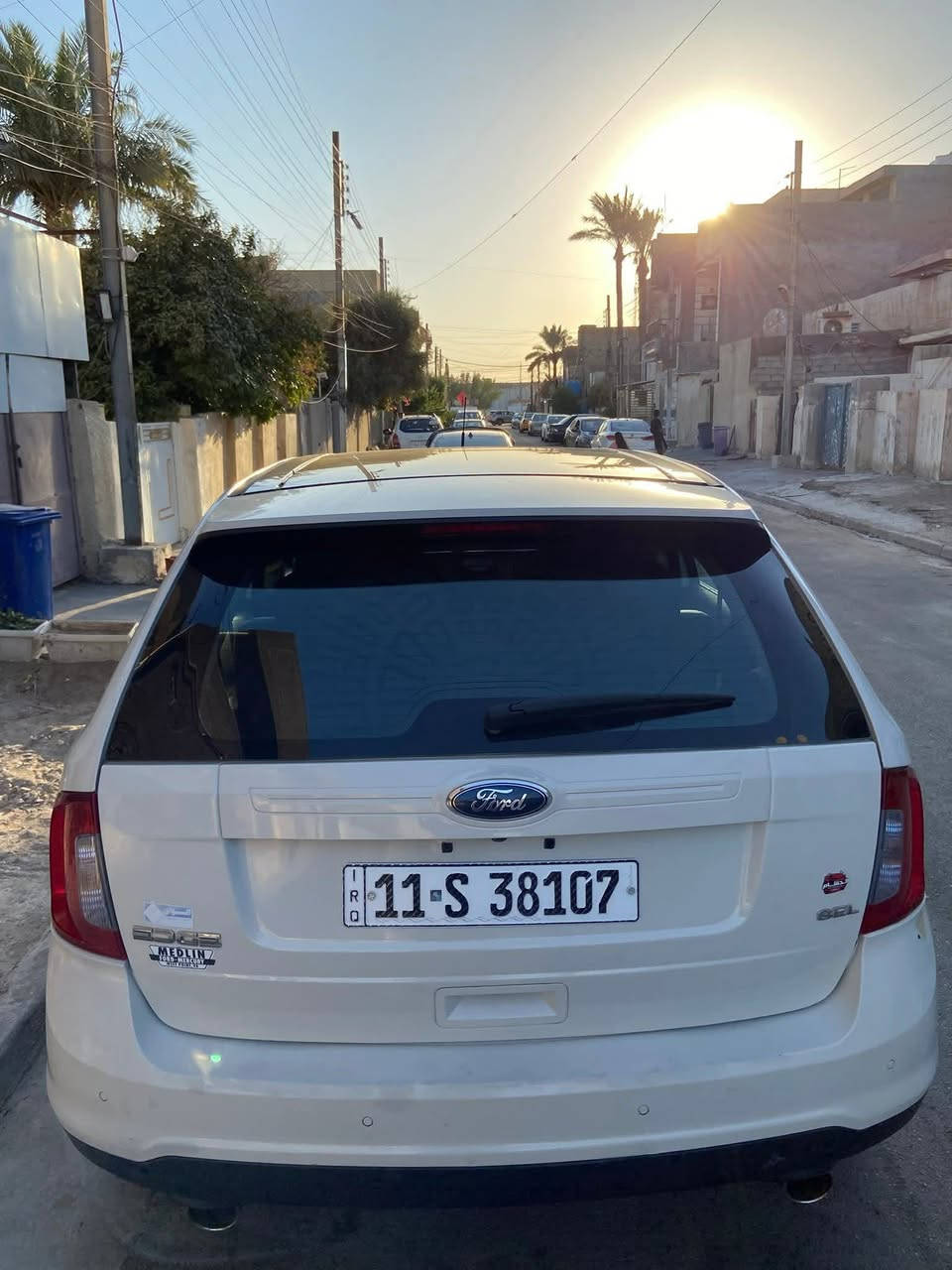 العنوان: فورد إيدج 2013 - أبيض صدفي - بانوراما - SEL
تفاصيل السيارة:
​الموديل: 2013. 
​اللون: أبيض صدفي (ميتاليك) مميز جداً.
​المحرك: 6 سلندر، المحرك و (الكير) بحالة ممتازة جداً (بضمان الفحص).
​المواصفات:
​فتحة سقف: فتحتين (بانوراما) 
​الكراسي: جلد أصلي 
​التبريد: قطعتين، 
​النظام: تحكم ستيرن، مثبت سرعة، وشاشة معلومات.
​حالة البدي والضرر:
​الحادث: حادث بسيط جداً ومصلح تصليح درجة أولى طخه كد شبر بلجاملغ الامامي  ممصلحه موضحه بلصور (السيارة بمنظر عام جداً حلو ومرتب).
​الصبغ: اماكن تكحيل فقط 
​
​السيارة مسويلها إدامة كاملة، صدر نظيف، وتواير بحالة جيدة.
​الكير والمكينة بشرط الفحص (وين ما تحب تفحص).
​السنوية والتحويل: [ السنوية جديدة، والتحويل مضمون].
​السعر: [123$] (وبي مجال للشراي).
​المكان: [بغداد الكرخ ]
للتواصل: [*********** ]
