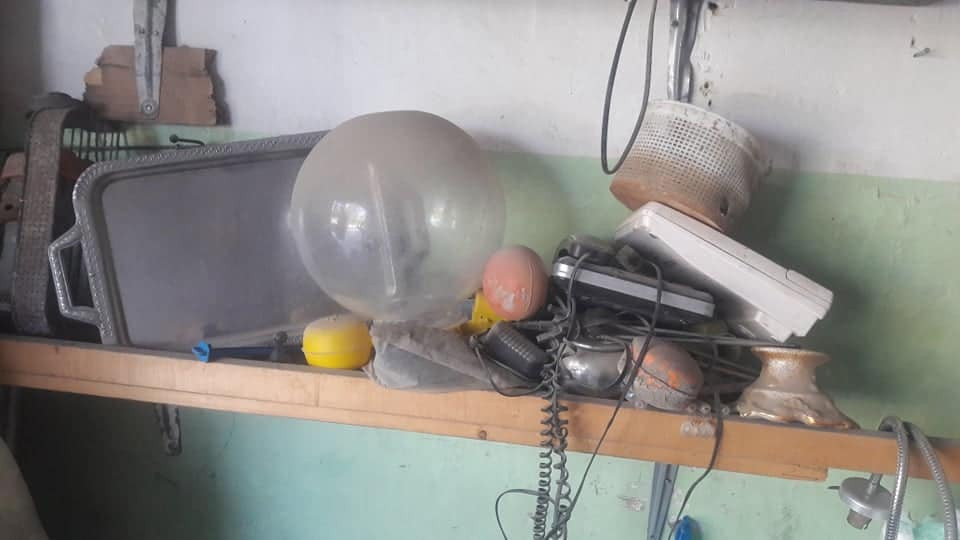 سلام عليكم ورحمة غ اض بيت للبيع صوبه نفطيه ب٥٠ الف ياباني حجله ب١٠ الاف رجل مكينه ب١٥ العدد٢ شاشه زغيره حجم٢٢ بوصه ب٥٥ الف طوس ثريه ب١٠ الاف عدد٨ جداري صحن ب٥ الاف ستلايت ب٥ الاف وعندي بعد غراض تاير ستوته ب١٠ نظيف زوالي عدد٣ مالت غرف وصاله زغيره او مواكب للبيع سعره الوحده ٢٥ الف اخوجديد من الزينات حتى غسل ميحتاج مكانه نفس النجف بدايه الملعب الدولي شارع خاص مفتوح


**إذا كنت صاحب هذا الإعلان وتريد حذفه لأي سبب، رجاءا أرسل رسالة إلى الدعم الفني**