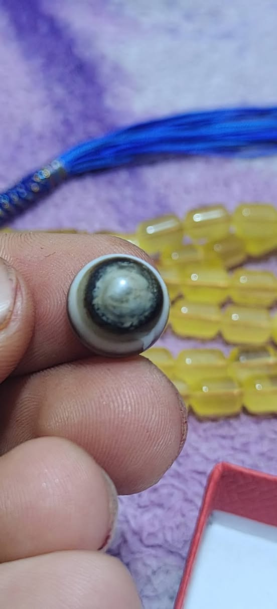 سلام عليكم ورحمة الله وبركاته احبائي اعضاء الگروب
احجار كريمة من العقيق والجزع البقري المميز 
الحجر الاول عقيق يماني سماوي مصور تصاوير من الجهتين 
والحجر الثاني عقيق يماني مصور من الجهتي يشف لون احمر دم الحجر الثالث جزعة بقري هندي حجر فول طاقة ملاحظة الاحجار كلها تشف وقطع اصلية سعر الحجر 10 الف دينار واني خادم للطيبين اذا تريدهن شلع ب 25 واني بخدمتكم 
عنواني ( النجف الاشرف _ كوفة _ حي ميسان ) ***********
