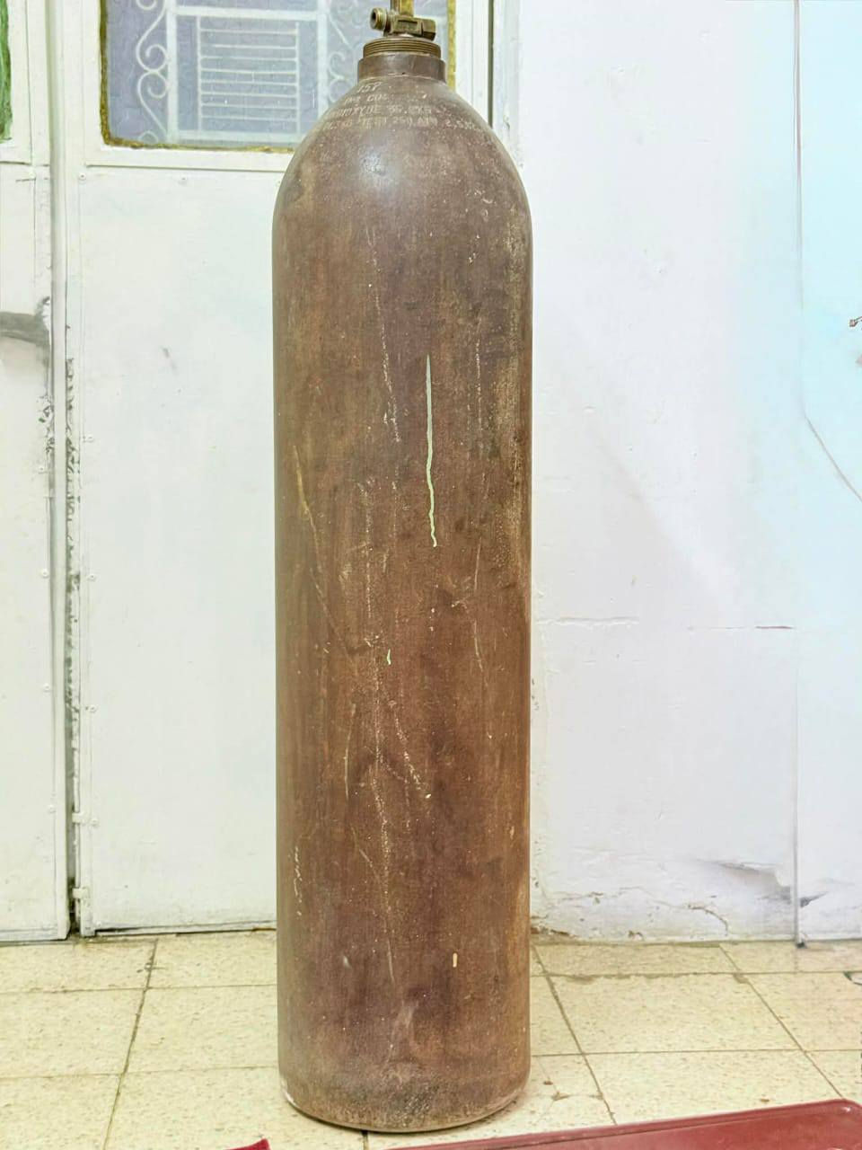 السلام عليكم قنينة مال اوكسجين حجم كبير متروسة مابيها شي صناعة يابانية درجة اولى السعر 50 وبيها مجال العنوان بغداد مدينة الصدر قطاع 38 مقابيل جامع الامام علي الاكبر ع الرقم *********** موجود واتساب مازنجر فقط وموجود 24 ساعة
