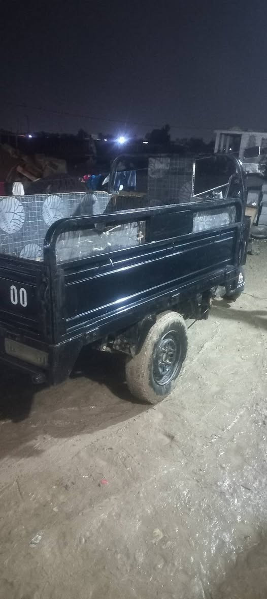 السلام عليكم ستوته جمره اوراق كامله اصليه شاصي مقفول موديل 2017 مكينه 21 كهربائياته شغاله  نظيفه جاهزه السعر مليون و200 مكاني بغداد سبع البور كورك واتساب ***********)***********
