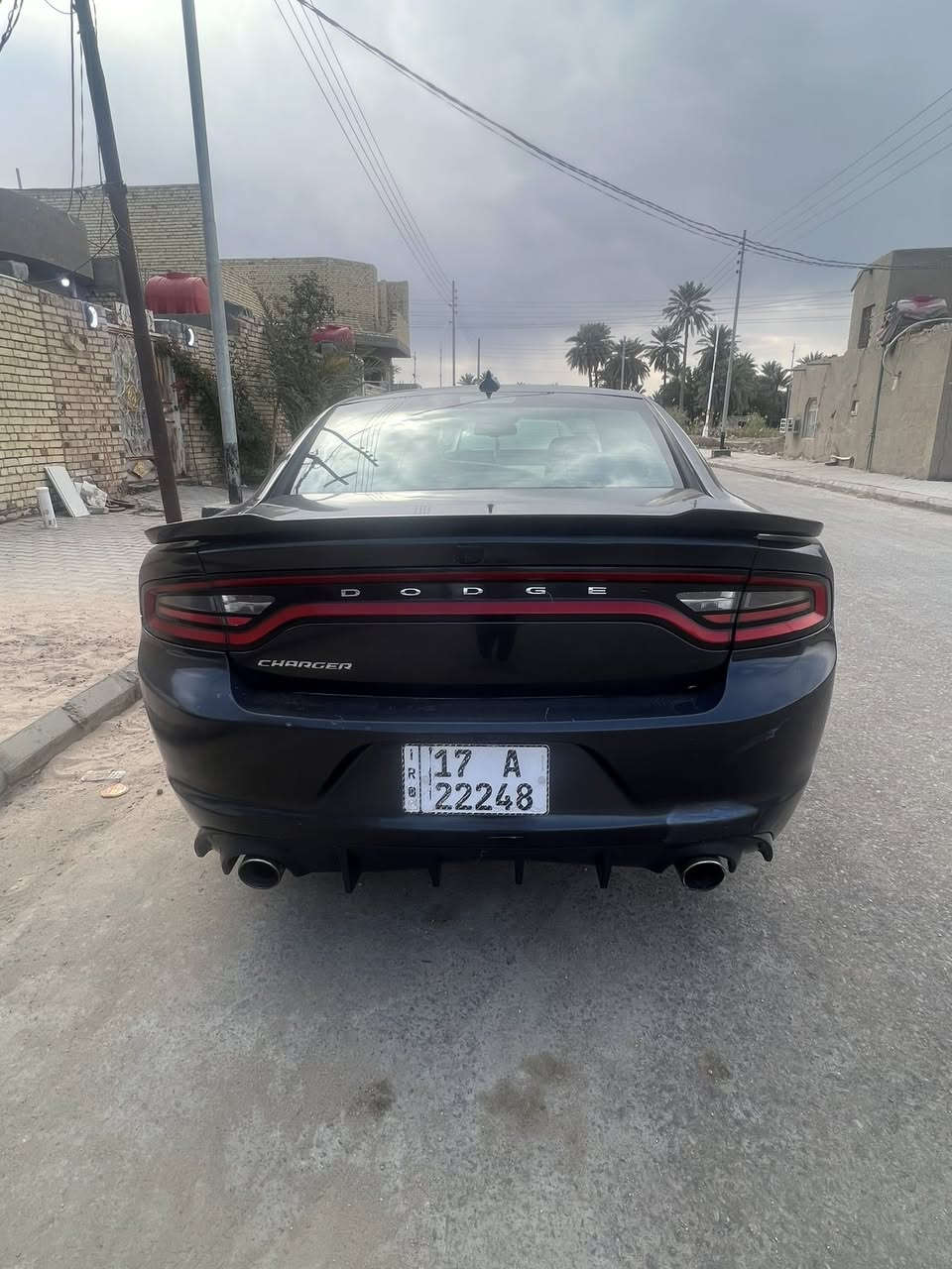 من رخصت الادمن شارجر 16اصل باسمي رقم مثنى بيها حزام صبغ اثر خدوش بيها بنيد مبدل ظربه خفيفه بدون عابر سعر ١٥٠ مع مجال ***********
