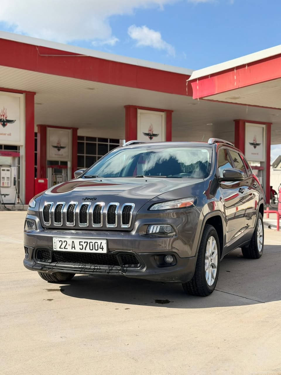 سلام عليكم    للبيع
سياره جيب بزون 
موديل 2017
سياره كامله عله آخر حبايه مابيه كل نقص 
قطعتين صبغ امريكه وحده بل عراق 
رقم أربيل بسمنه 
مكان كركوك 
السعر 129بيه مجال قليل
لاستفسار اتصل ***********
