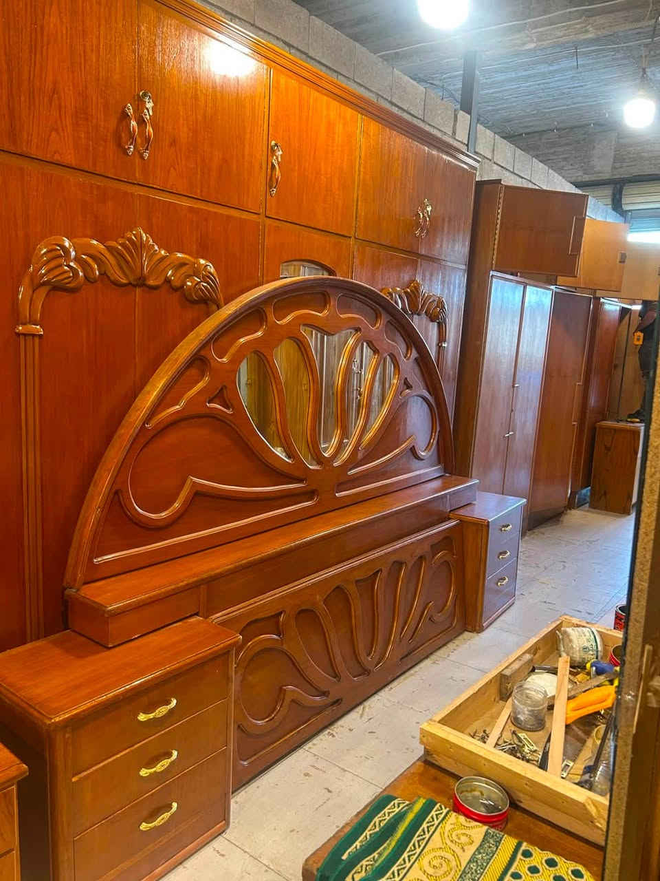 👌🏻😍غرفه للبيع  عرض خاص 750 الف🔥🔥
5 باب ملحق 🚪صاج زان  ⚜️⚜️ظهر الكنتور چمبر شغل توصي ثقيل تكمه⚜️👍🏻🔥🔥
للاستفسار الاتصال على الارقام 
اسيا 📞(***********)
كورك📞  (***********)
عنواننا موصل 
حي الحدباء سايدين الصديق معرض عمار ابو حمزه قرب كماليات سند ⭕️⭕️
مستعدون لشراء غرف النوم والكناتير الصاج 👍🏻
