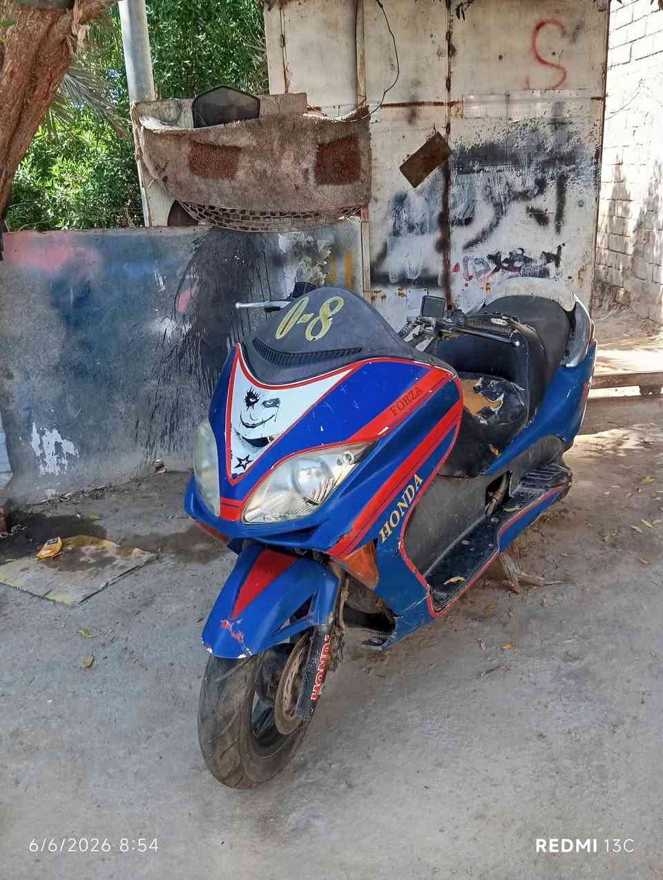 تم عادت نشر بسبب الوعود الكاذبة سلام عليكم فورزه 0.8 للبيع دراجه متروكه عطله لبصمه ما تفتح وبيه خيط بخار فقط دراجه جديده كفراتها كامله  من طول لطول
ضفيره جديده تأيرات جدد كفرات جدد حيل 
دراجه متروكه وصخه ماكله تراب السعر 300,  مكان ناصريه سوق الشيوخ ناحيه طار رقم الهاتف ***********
