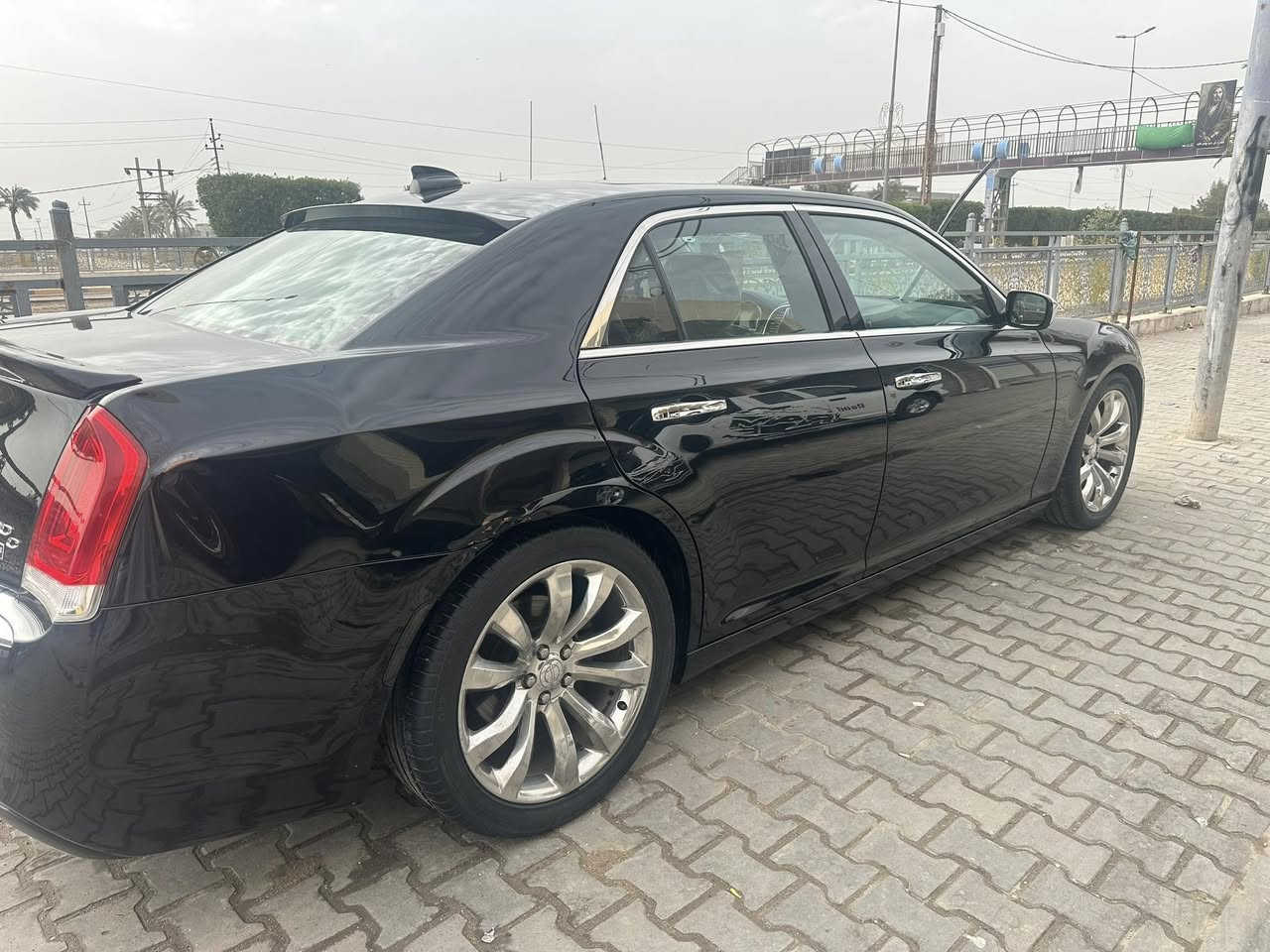 كرايسلر 300c

كفاله عامه فقط دعاميه إماميه مبدله بلاديه 
#

الموديل:2017

العداد: 100 ميل 

سياره جاهزه كله على لبلاد +منظومه زنون 

المحرك: 3.6 لتر 6 سلندر

ناقل الحركة: 8 سرعات اوتوماتيكي

نظام الدفع: دفع خلفي

(رقم اربيل باسمي تحويل او تريد وكاله حاظر )

المواصفات:

كاميرا خلفية

مقاعد جلد 

مقعد السائق والجانبي  كهربائي

المقاعد الامامية مدفئة وتبريداربع مقاعد
كشن خزن 

نظام ابل كاربلاي و اندرويد اوتو لاسلكي

نظام التشغيل عن بُعد

مصابيح أمامية أوتوماتيكية 

مرايا خارجية مدفئة
بنراما 
مكان السياره بغداد 

مكلف بالنشر 

للاستفسار***********

يوجد وتساب
السعر 235 خابر وتدلل
