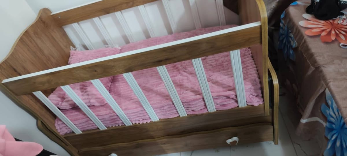 كاروك نضيف مامستعمل
ويا الدوشك مالته سعره 80 وبي مجال
الاستفسار ع رقم ***********
