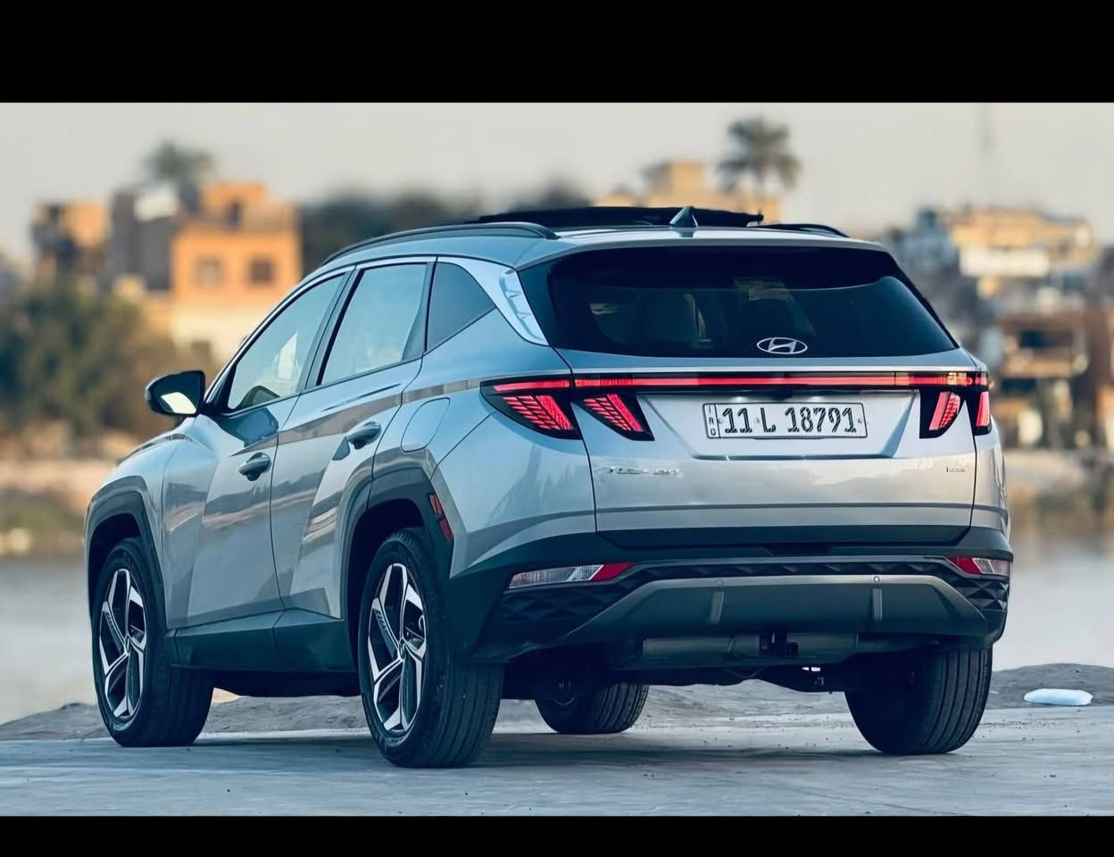 السلام عليكم 
توكسان 2023 وارد امريكي فول مواصفات لمتد اعلى فئة ب توسان  special order اوتو بارك رقم بغداد صور الحادث والسونار مرفقة مع الصور  فقط البنيد صبغ وباب السايق.
بانزين فقط
ماشية 33 
المواصفات : بانوراما / بصمة / جلد / كشن كهرباء / خزن ميموري / جنطة كهرباء / شاشة كبيرة 20 انج / شاشة ديجتال / انارة داخلية LED / كير دكم / هندبريك دكمة / مود درايف / اوتو ستوب / محرك 2500 / تدفئة وتبريد بالكشنات / مانع انحدار / ٤ كامرات + شاشة عرض كامرة رباعية / تبريد قطعتين. / نظام HTRAC / رادارت / شفتات ستيرن / رادار نقطة عمياء / تشغيل عن بعد / قيادة من الريمونت / تدفئة ستيرن. / كامرة في المري الجانبية مع الاشارة /والايرباك راجع سستم/ وهواي مواصفات بعد مذاكرهن 

مكاني: بغداد/ الكاظمية

للتواصل ***********
