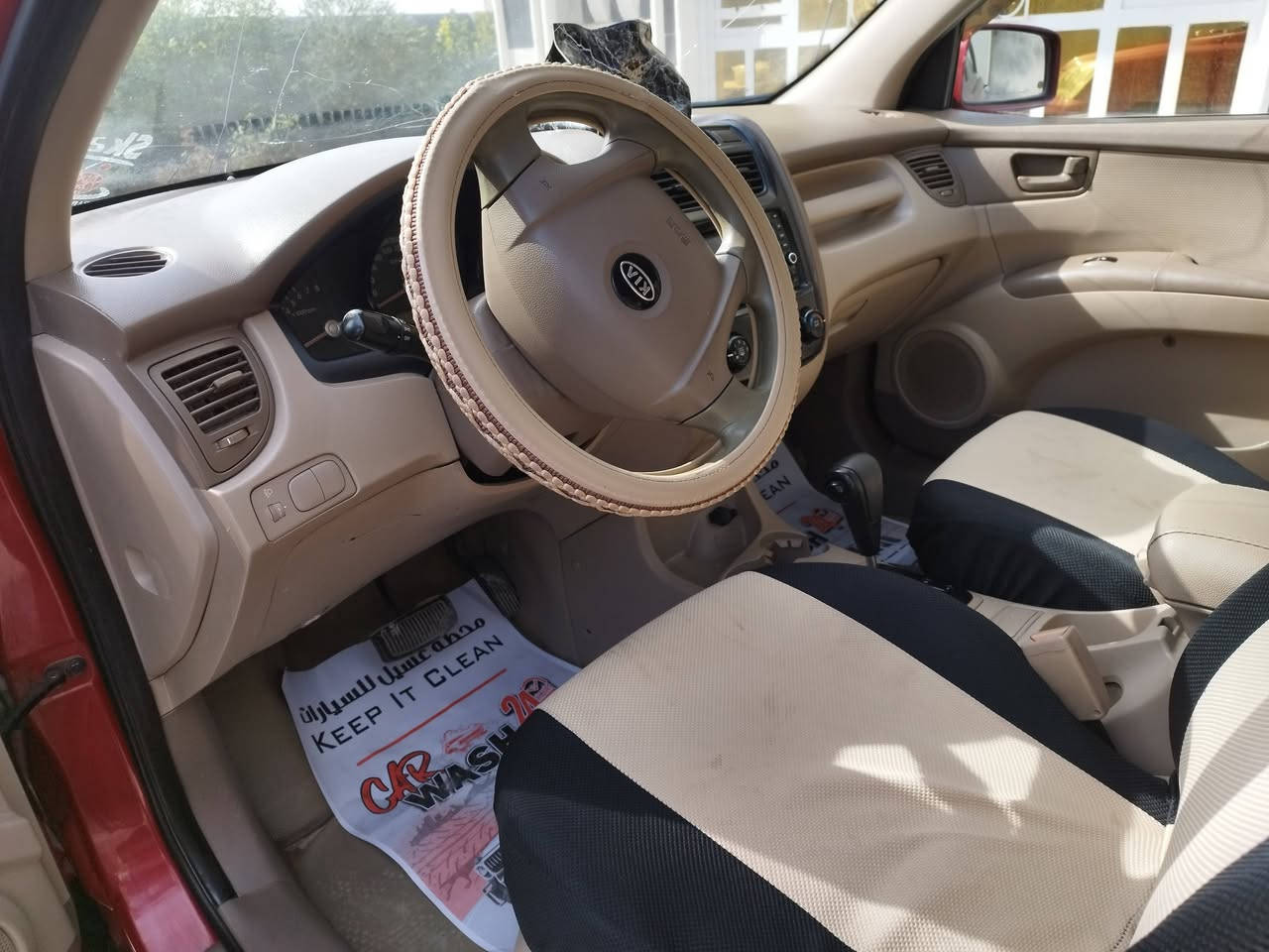 كيا سبورتج ٢٠١٠ وارد خليجي كير  و محرك كفالة اي نقص ما بيها كهربائيات جاهزة مكفولة من الكص ولقد بيها صبغ بابين بس رش بدون معجون  سيارة الغرفة مالتها على وضع الشركة رقم بغداد سيارة في ديالى السعر ١١٠ الاستفسال ***********
