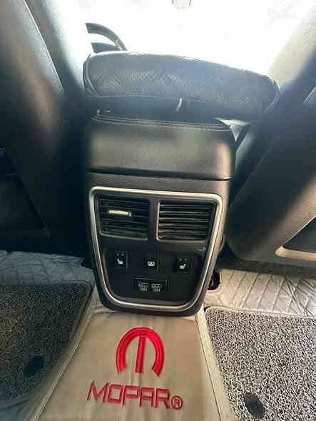 اوباما للبيع موديل ١٦ مرمزه ٢٢ للبيع فقط بدون مراوس
تدفئه وتبريد بل كشنات الأماميه
تدفئه كشنات خلفيه
تدفئه ستيرن
تشغيل عن بعد
ذاكره لحفظ الوظعيات ميموري الكشن
برده خلفيه
شاشه كبيره كامره
مرايه قلاب عند الرجوع للخلف
ويل ٢٠ انج تخم تاير جديد
نظام صوت الباين
ظررها باب السايق مبدل فقط
بجم كبس الشركه بلاد بدون ارباك
للأستفسار ***********
واتساب ***********
السعر ١٩٠ وبيها مجال قليل
