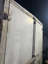 عندي كاتم للبيع اني جنت خال بي بيركنز 2800 جبير يرادله صبغ جديد وتنضيف...