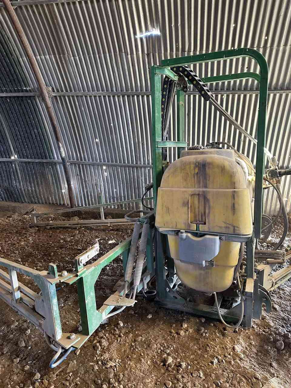 مرشات مكافحه ام ٨٠٠ و الثانيه ام ٦٠٠ 
السعر عند الاتصال ***********
