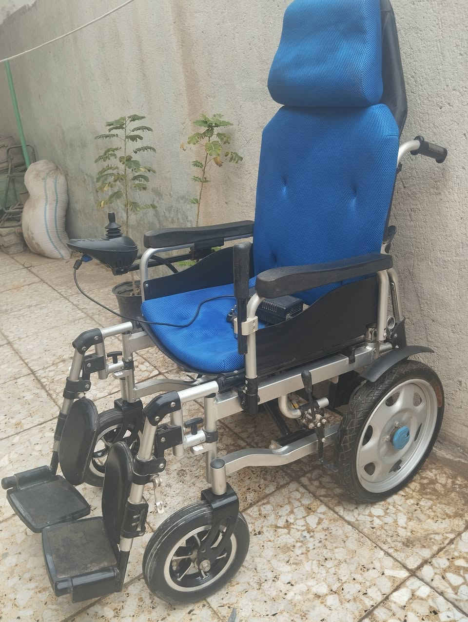 السلام عليكم 
عربانة كهربائية شحن غير مستخدمة 
العنوان/كربلاء 
سعر /بالخاص
للاستفسار/***********
