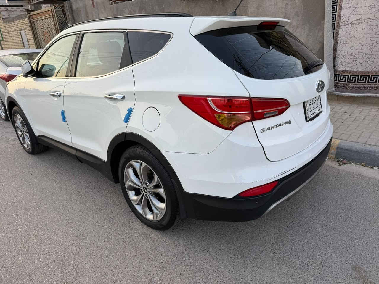 سلامً عليكم سنتافي 2013 خليجيه  بيه بس الكصهًً مال البنيد صبغ والباقي كفاله سياره جاهزه من كلش رقم بصره ومكان سياره بصره السعر 137 رقم الاتف ***********
