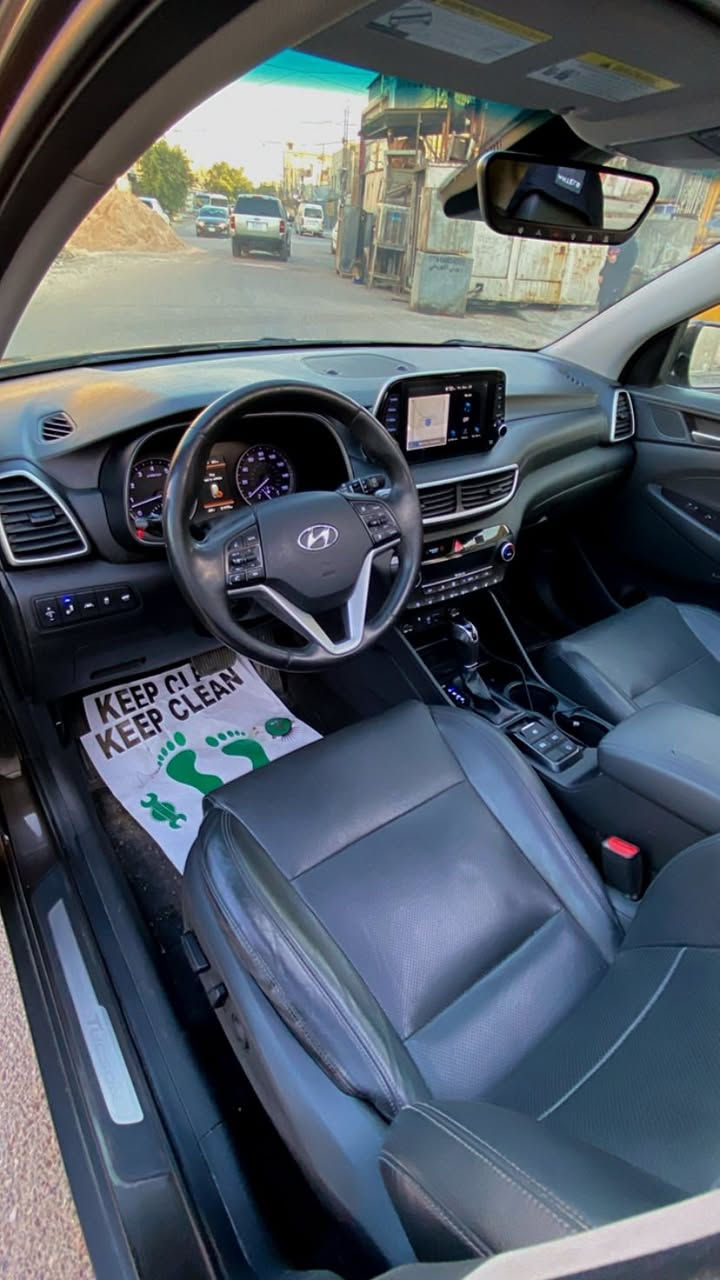 اعتذر عن المراوس فقط بيع

للبيع توسان 2020 وارد امريكي 

سياره فول مواصفات 
بدون ما اذكرهن حرفياً شنو ابالك بيها 

كير مكينه شواصي لغود دواخل كفاله

حداديه امامي خلفي باتري جدد

ادامه كامله نوزلات بلكات فيول بم 

تبريد خير من الله 

(0) مسج 

حادثها قطعه وحده والباقي كفاله وبيها سونار 

بسمي رقم بغداد جديد تحويل وين ميعجبك

مكانها بغداد مرور تاجي 

سعر 173 وبيها مجال قليل جداً والسياره جديده 

للاستفسار. *********** واتساب
