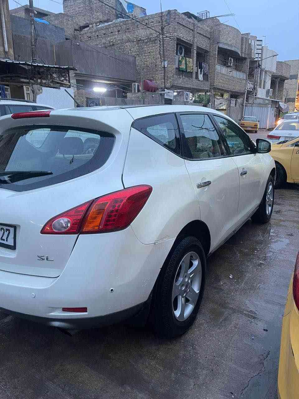 السلام عليكم نيسان مورانو للبيع موديل ٢٠٠٩ رقم بغداد باسمي رقم انكليزي  السياره مصبوغه احزام بدون دواخل ولا ضربه السياره كير ومحرك زينات نقصهه فقط قليل بلحداده مالتهه طالع بيهه محافظات ومجربهه  مكانهه بغداد مدينه الصدر 
رقم الهاتف *********** بغداد, العراق
