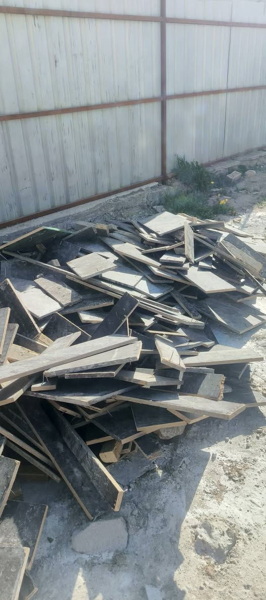 سلام عليكم خشب بلاويد روسي أصلي للبيع مقاصير 60 70 80 اليحب يشتر بغداد كراده رقم ***********
