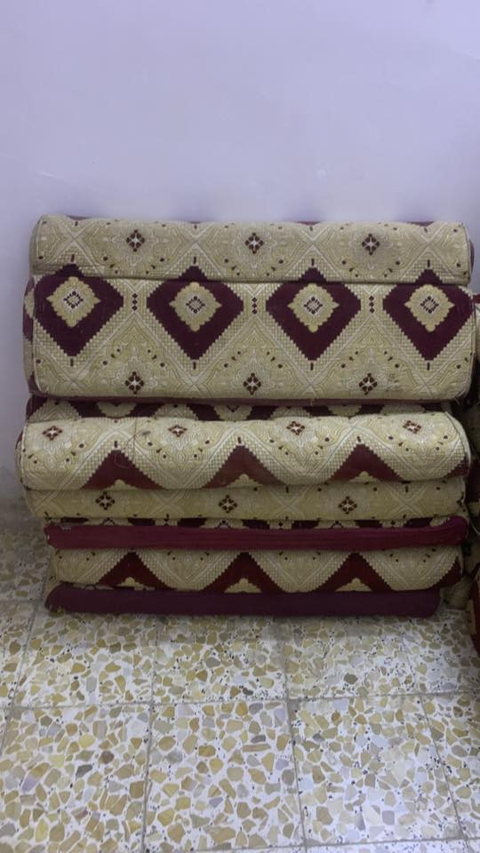 ؛مجلس مستخد
للتواصل ***********
 
الاول الي موضح بالصور عدد 14 قطعة و2زاوية
و7تكيات 
_______
المجلس الثاني 
عدد5 وزاوية وحده و5 تكيات
(السعر لشراي قييم ونتفاوض)✅
