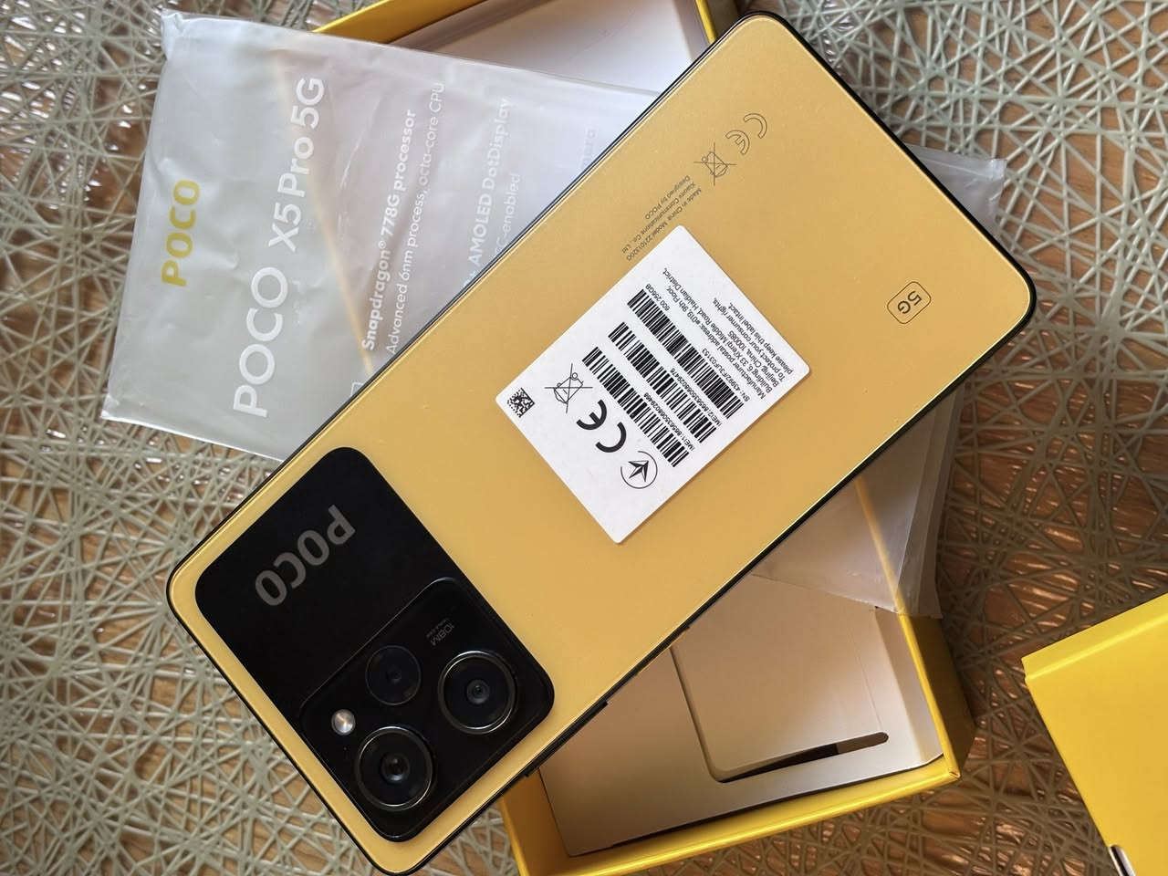 بوكو x5 برو
5g
النظافة 100%
الجهاز استعمال قليل كلش 
الذاكرة 256
العشوائية 8
السعر 240
وبي مجال 
***********
