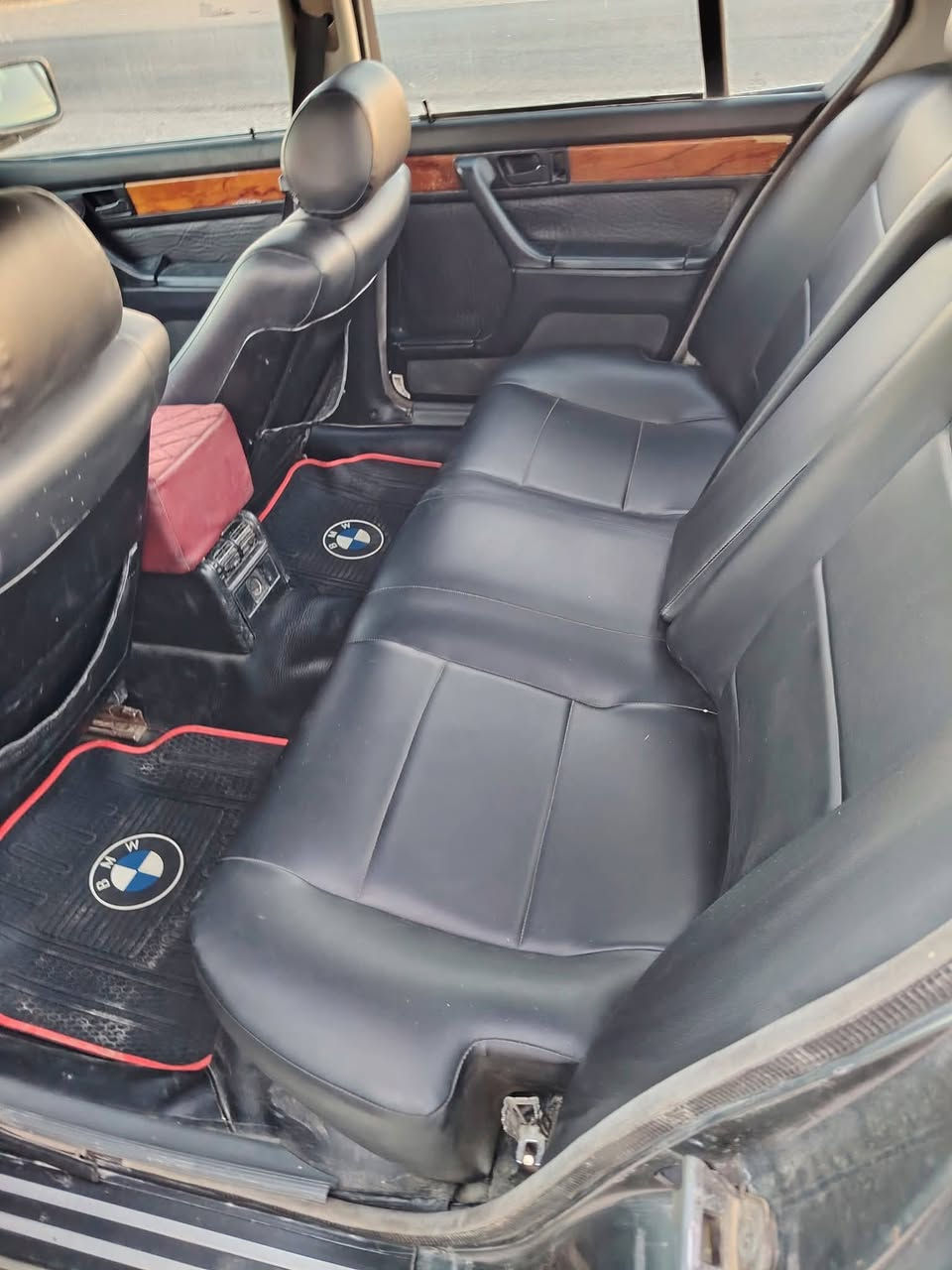 السلام عليكم بي ام BMW سياره جاهزه صدر تخم تاير دوشمه كله جديد سياره كير ومحرك عطلات رقمها نينوى اخضر شرط تحويل راعيها موجود سياره جاهزه مكانها صلاح الدين العلم 
‏‪***********‬‏
***********
