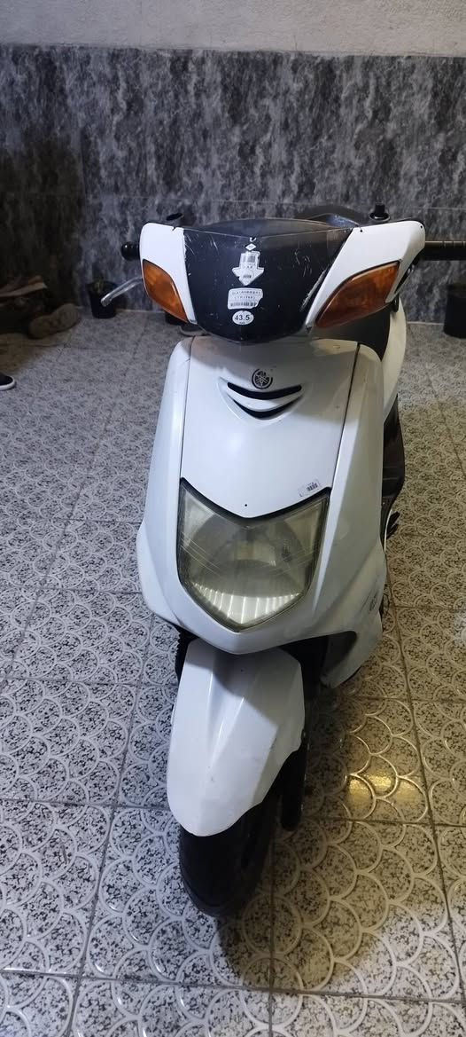 سكنس نثيه للبيع او مراوس نضيف بس بيه نقص القبق مال هندر والكج مال سرعه واكف والكفرات صفاح ما بيها و هاهيه كهربائية كلها شغاله السعر ٣٥٠ وبيها مجال


**إذا كنت صاحب هذا الإعلان وتريد حذفه لأي سبب، رجاءا أرسل رسالة إلى الدعم الفني**