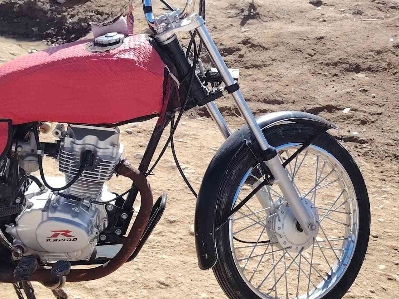 سلام عليكم دراجة للبيع كفالة عامه السعر 700،وبيه مجال الاستفسار ***********
