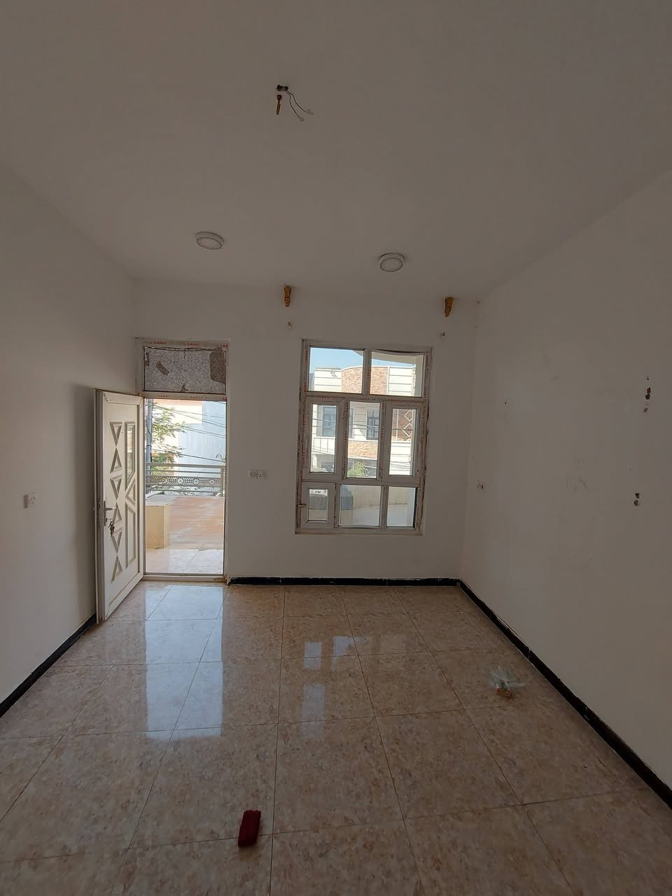 🏤 دار للأيجار [[ طابق ثاني ]] ✅️ الموقع بعقوبة المركز 🎈 السراي 🚦تقاطع الوثبة 🏝 بالقرب من كورنيش ديالى 💥 موقع مميز 🔱 بناء حديث 🏚 ايجار الدار (( ٢٥٠ )) الف قفل ⭕️ مساحة ( ١٤٠ ) متر ⬅️ يتكون الدار من : ( ١ ) غرفة نوم كبيرة 🏛 وستقبال ⬜️ وصالة صغيرة ⚜️ ومطبخ 🛁 ومجموعة صحيات كاملة 🔶️ ومناور عدد ( ٢ ) 🟨 مع سطحين 💥💥💥
للاستفسار مع مكتب نجاح العميري للعقار ☎️
 موقع المكتب ⬅️ مدخل العزات مجاور اسواق نوتيلا الغذائية 🛒 او التواصل على الماسنجر او الواتساب على الرقم *********** 📞📞
