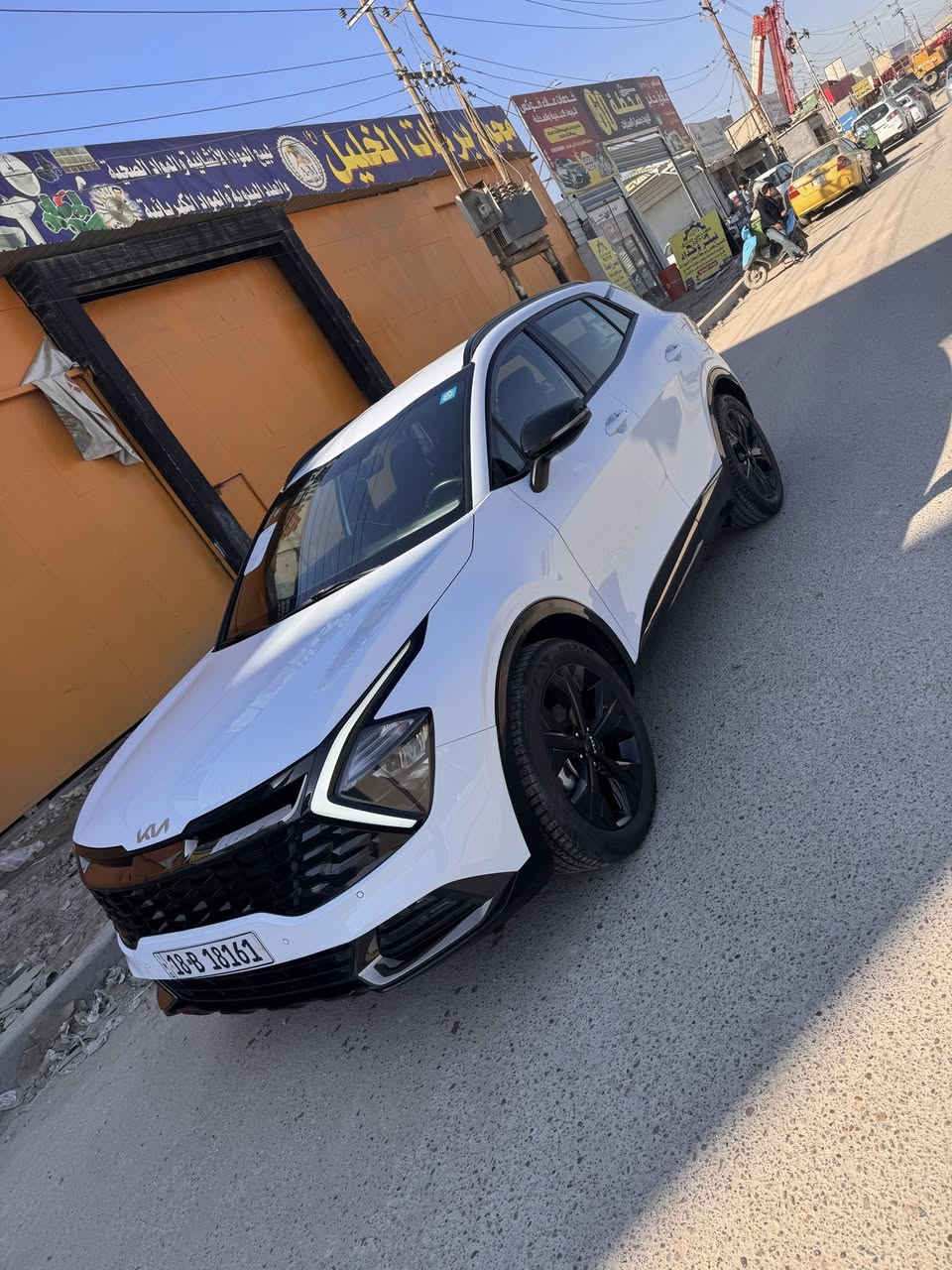 السلام عليكم 
سبورتج 25 (بلاك ادشن ) 
فول مواصفات قماره حديد 
ضمان الدوليه 
داخل زيتوني 
ماشيه 30 مكفول كفاله عامه 
السعر 233 وبيه مجال 
رقم بابل بسمي
مكاني بابل حي نادر 
***********
