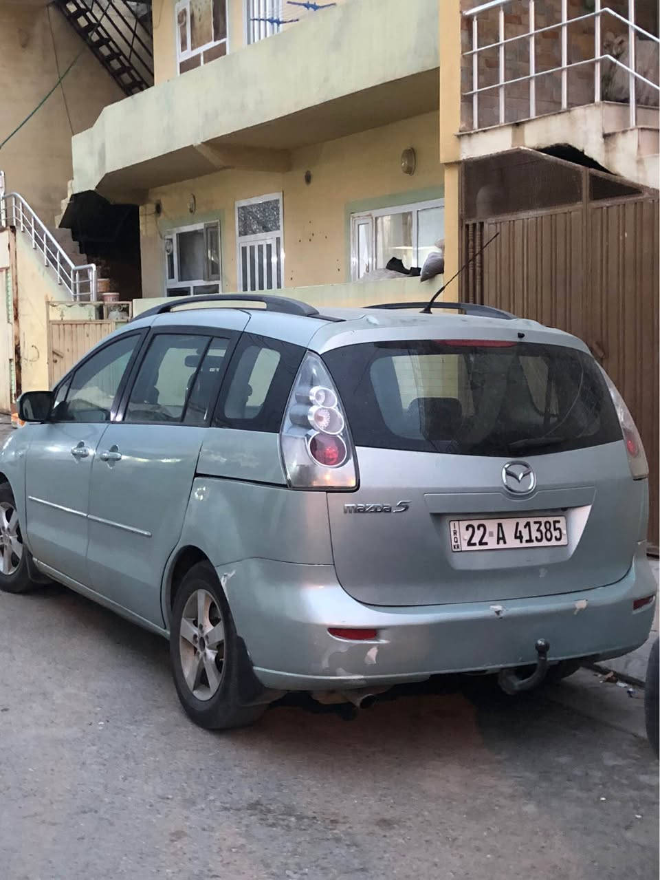 سەرەتا بە ناوی خوای گەورە فرۆشتن و گۆڕینەوە بە شتێک بە دڵم بێت ، مازدا 5 فاملی مۆدێل ٢٠٠٦گێڕ عادی 
سەنەوی تازەیە تا ٢٠٢٩ بەناوی خۆمەوەیە تەبرید لەسەر سویچ کارەباییاتی هەمووی مەزبوت 
گێڕو مەکینە و تەحویل و غەرامە بە شەرت 
جەمپێکی لە پشتەوە هەیە 
سەیارەکە زۆر جوانو پاکە  نرخیشی ٦٨گەڵاو معامەلەیەکی برایەنە.
بۆ پەیوەنی کردن
*********** دخان, السليمانية
