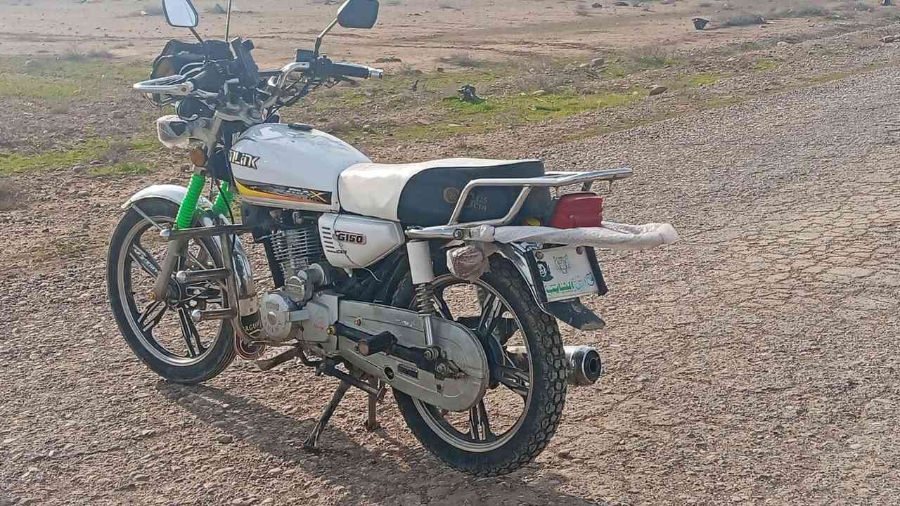 ما بعد السلام ماطور سيفان 2020 نضيف حيل محرك نشط ممفتوح يشتغل نكرة سلف كهربائيات كلهة شغالة دبل بصمة 2اصويج.السعر 525وبي مجال حك جية مكاني القيارة قرية اجحلة رقم الهاتف ***********
