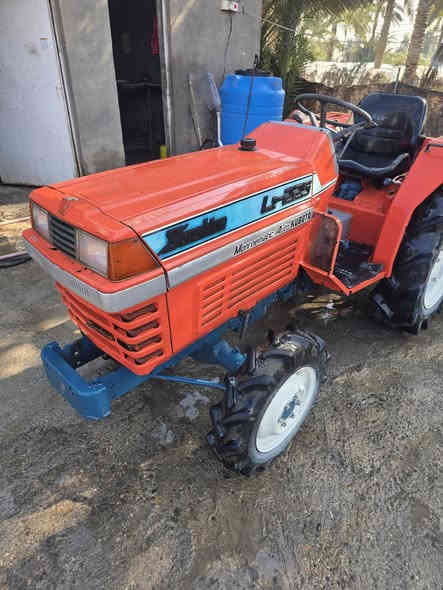 كابوته ياباني L1-22.5
دخول جديد ممشتغله ولا متر داخل العراق محرك كير اكسل عل شركه او مكفول من كلشي محرك ٣ سلندر دبل اكسل ملحقات رفاس فقط 
العنوان بابل
السعر(٤٥ورقه)
للاستفسار اكثر 
***********
