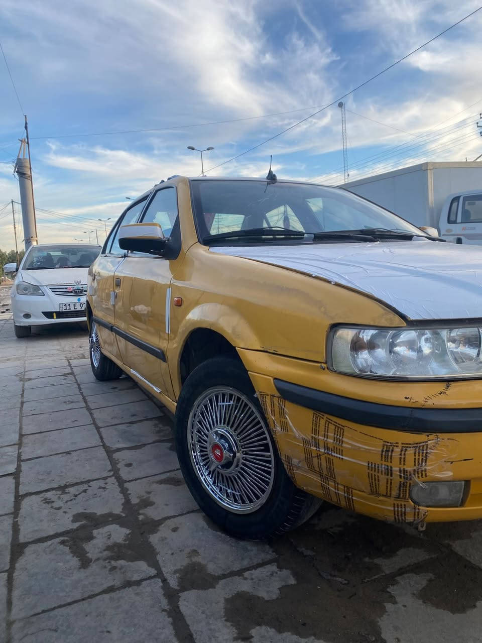 سمند 11 ناطقه للبيع مكينه كير مكفولات صدر خلفي امامي والكشر نضيف بغداد بسمي تحويل مباشر. العنوان بغداد حي لاعلام *********** السعر 32
