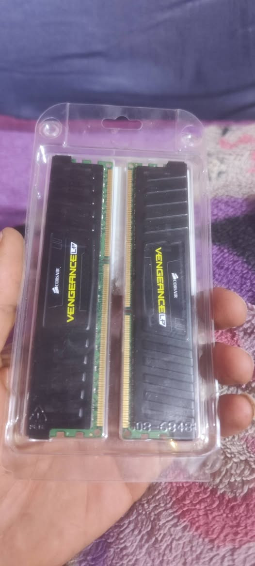 سلام عليكم من رخصت لادمن
رامات لسود حجم 32 ... ول احمر حجم 64 
لبيع مكاني بصرة


**إذا كنت صاحب هذا الإعلان وتريد حذفه لأي سبب، رجاءا أرسل رسالة إلى الدعم الفني**