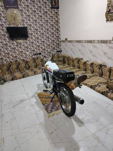 السلام عليكم شباب دراجه للبيع
(السعر 675 وبيها مجال قليل ولي مايعجبه السعر كلشي موجود بل سوك) 
نامه متياز محرك 24 شاصي نامه برو موديل 20 الدراجه
(أوراق أوراق أوراق اصولي)
محرك شلعه شك الكاع مفتوحه ولفات فقط الدراجه نضيفه عوزها ترتيبات بصيطه
مكان الدراجه دوانيه مركز للإستفسار /***********
