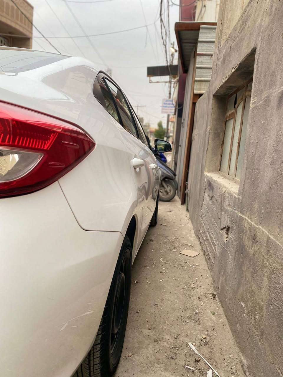 السلام عليكم/ سياره كورلا( يارس)خليجيه موديل2019 بلادي برغي مامفتوح بيه سياره شركه تخم تايرحساس خلفي رقم سليمانيه بأسمي الاتصال على الرقم ***********
