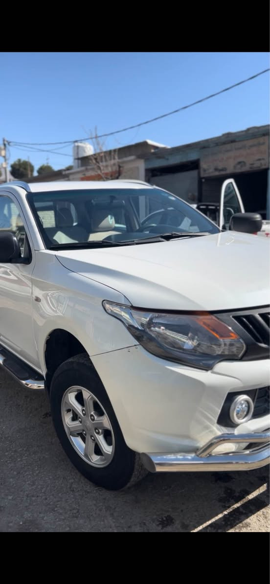 قەزافی گاز ٢٠١٧ مەکینە بیلاد 
گئرو مەکینە تەحویل خرامە بەشەرت 
چوار تایەی نوئ 
سەنەوی نو 
دوکەلی رەشو شینو بوخار هیج هیچی نیە
ئینجیک تەر  گئرو دەبل گئر  گرایم شەفت   دەحامی لۆ دەحامی بەشەرت ئەفرۆشیت  
سئ بستی سبوخن بئ ژۆرئ 
سیارە ئی مارئیە  ئی ماحرەزا نیە یەک دینار مەسرەفی تئ دا نیە 
رەقەم تەلەفۆنی ساحبی سیارەی ***********
*********** سوران, أربيل
